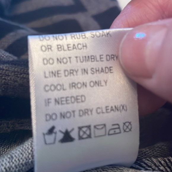 Papillon Large print multi grey sweater dress with two side pockets. Very cozy. - Picture 8 of 8